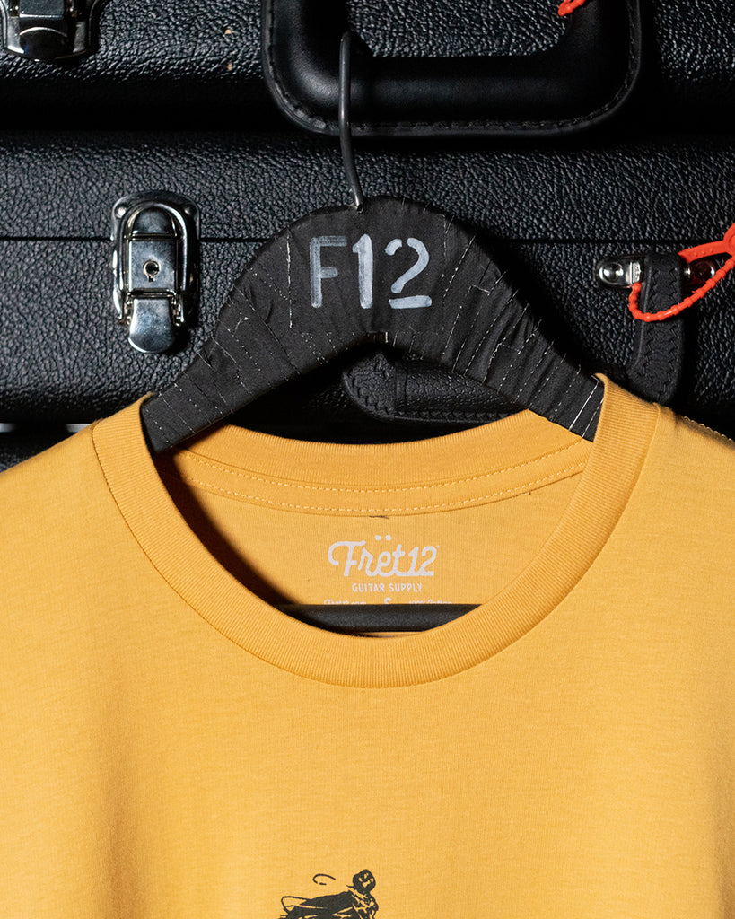 STRING THING TEE - MUSTARD