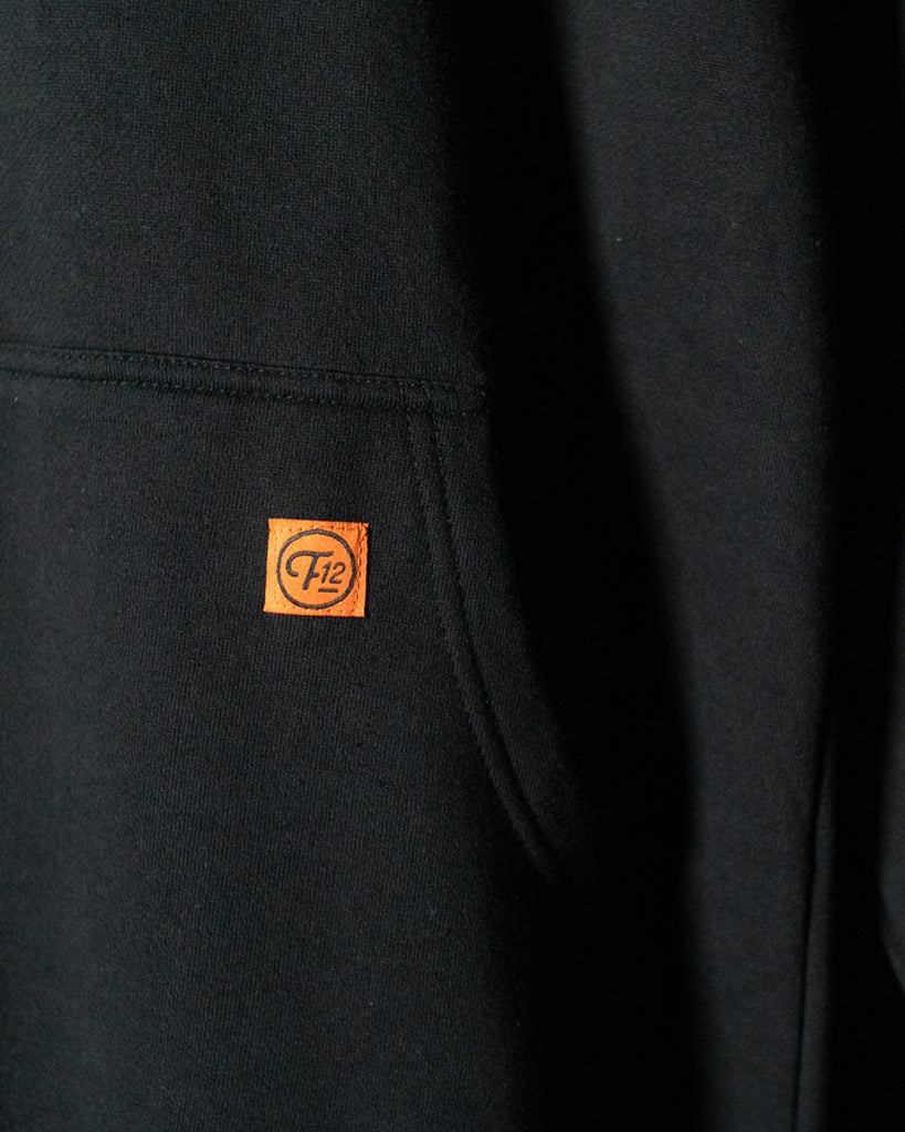 FRET12 SCRIPT LOGO HOODIE - BLACK