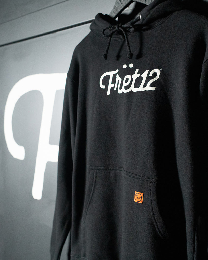 FRET12 SCRIPT LOGO HOODIE - BLACK